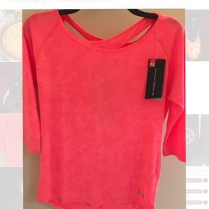 Under Armour top